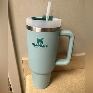 40 Oz Stanley Cup